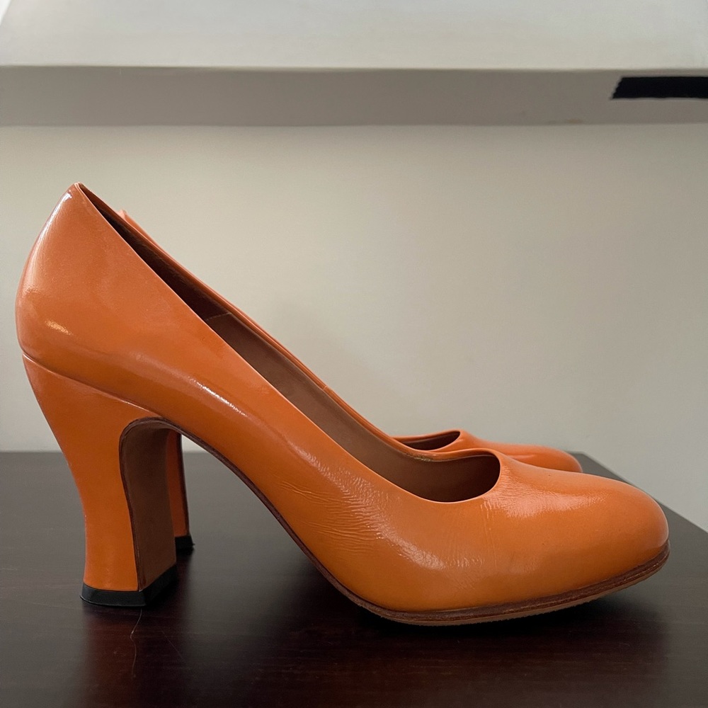 Fluevog miracle medugorje orange heels size 9